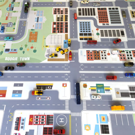 Un cadeau original et mieux que le tapis Ikea avec des routes pour les enfants qui aiment jouer aux petites voitures.