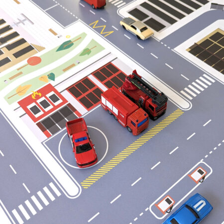 Une ville unique, avec des routes, pour jouer aux pompiers Siku et aux petites voitures Hotwheels